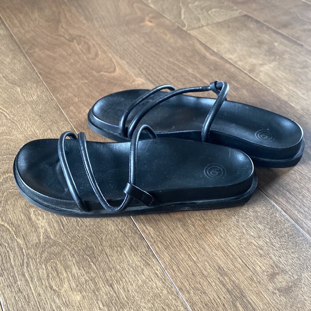 Urban Outfitters Sandals